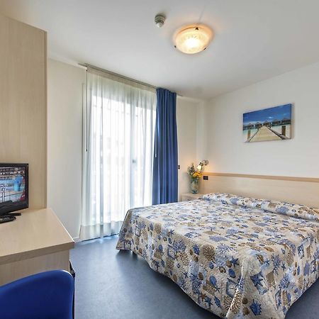 Hotel Minerva Lignano Sabbiadoro Eksteriør billede